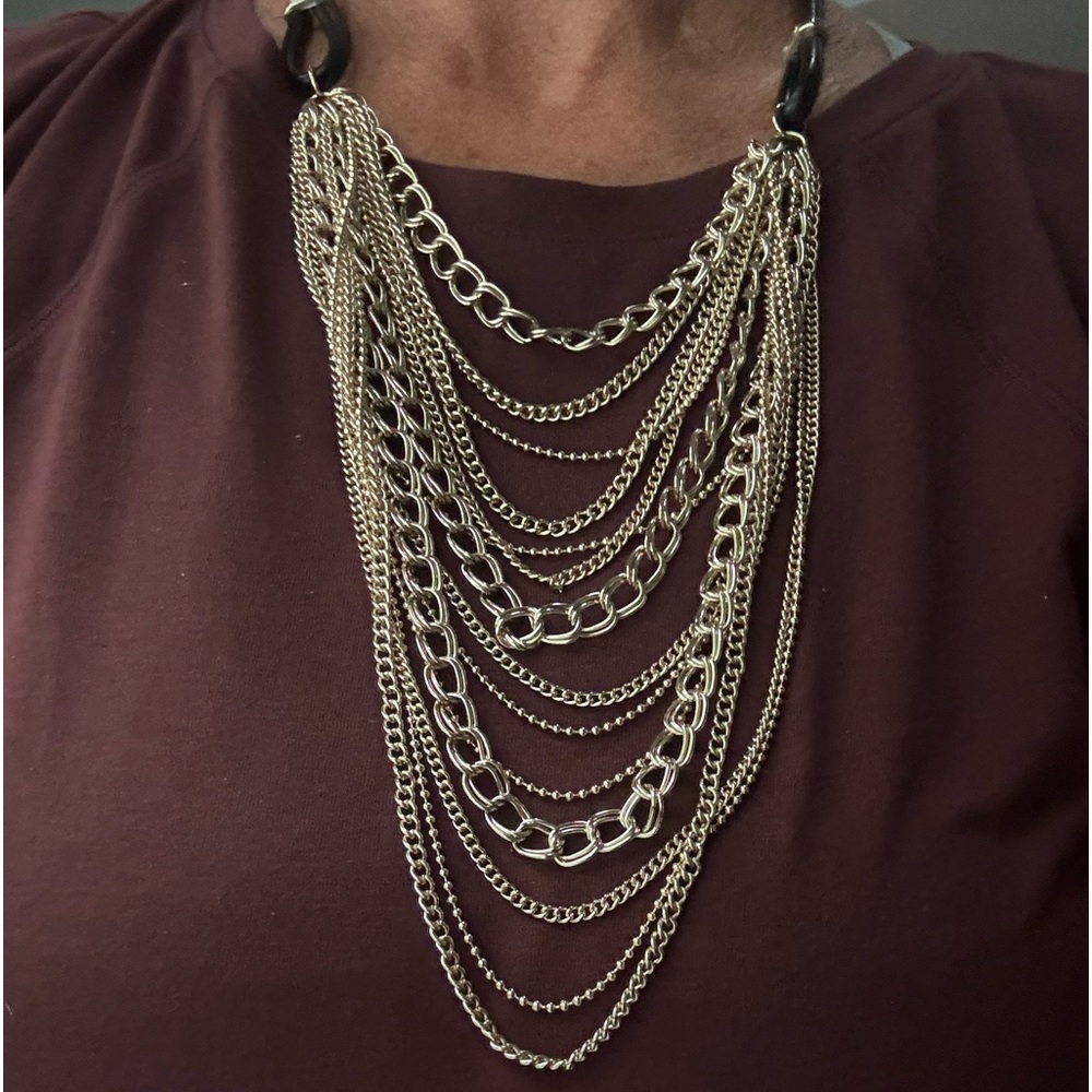 White House Black Market necklace